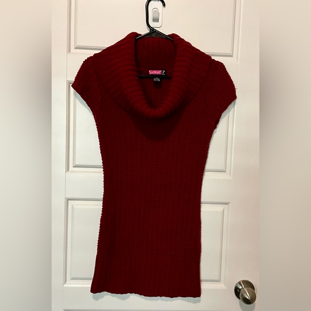 Women’s Oversized Turtleneck Maroon Sweater - Small